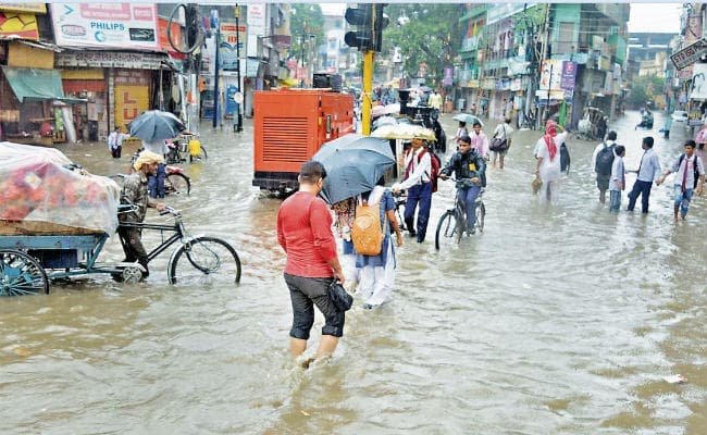 बिहार के अलावा झारखंड के 14 जिलों में रेड अलर्ट जारी, अभी और 10 दिन रहेगा मॉनसून