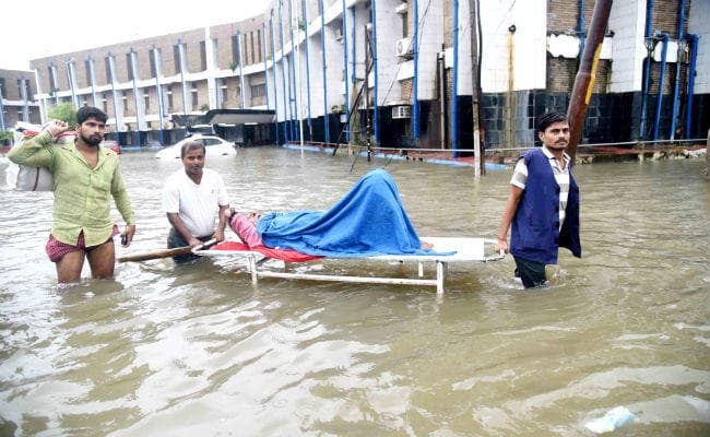 पूर्व CM और मंत्रियों के आवास सहित विधानसभा, NMCH में घुसा पानी, हेल्पलाइन नंबर जारी ...देखें तस्वीरें