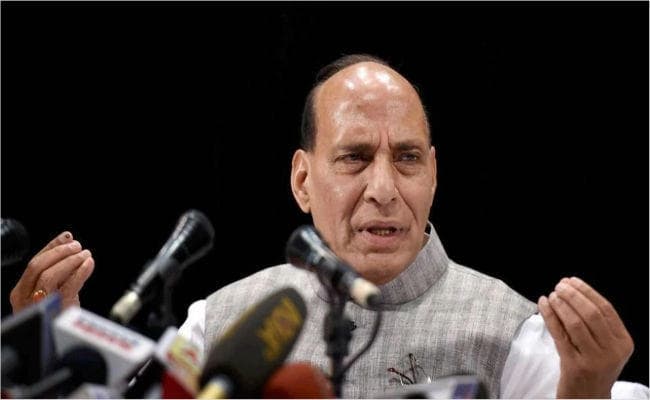 राजनाथ सिंह बोले- पाकिस्तान के प्रधानमंत्री दुनिया में हर दरवाजा खटखटाकर अपना मजाक उड़वा रहे
