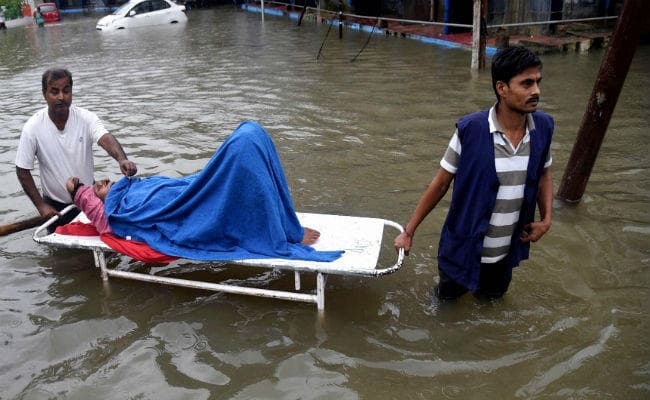 बाढ़ पीड़ितो की प्रार्थना सुन ले भगवान: हे गंगा मइया, अब तो शांत हो जाओ