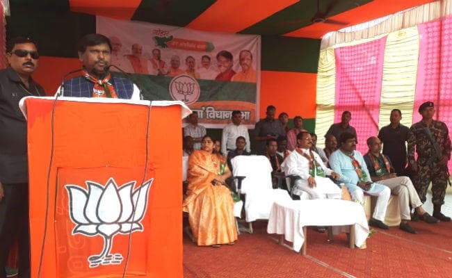खराब मौसम व बारिश के कारण मुख्यमंत्री रघुवर का सरायकेला-खरसावां दौरा रद्द