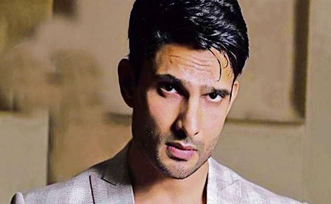 बोले अभिनेता अमल शेरावत- काम और फैमिली लाइफ को करता हूं बैलेंस