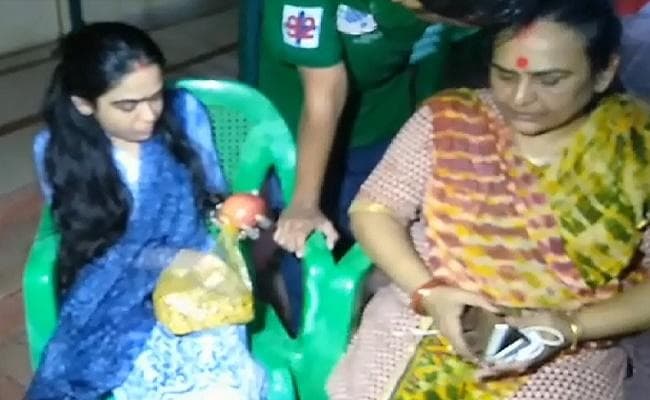 लालू की बहू ऐश्वर्या ने तोड़ी चुप्पी, कहा- धक्का देकर घर से निकाला, राबड़ी बोलीं- बहू से मेरी जान को खतरा