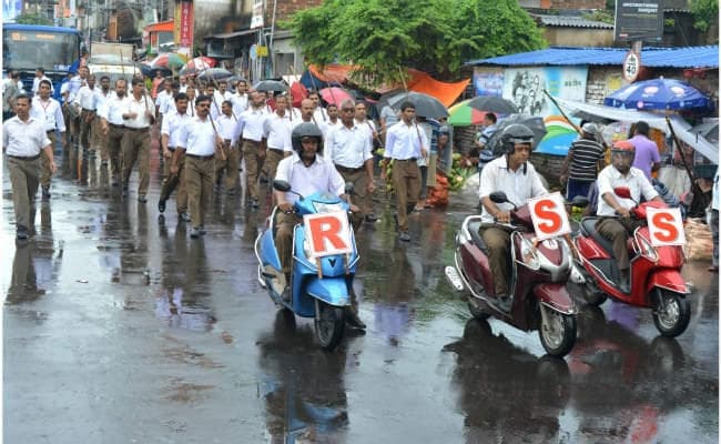 आरएसएस ने ‘पथ संचलन’ निकाल कर बंगाल में दिखायी अपनी ताकत