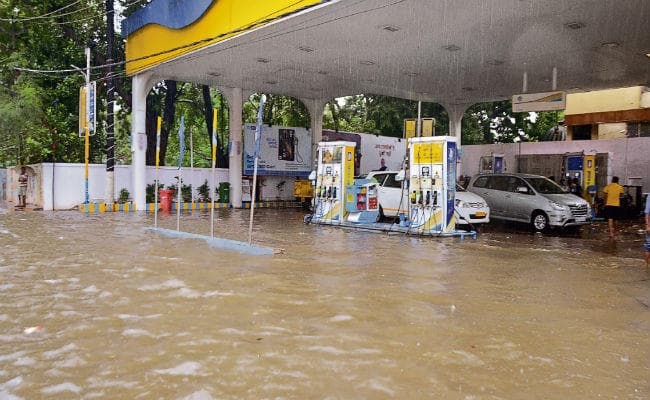 पटना शहर में 12 घंटे में 80 मिमी बारिश, सभी स्कूल एक अक्तूबर तक रहेंगे बंद