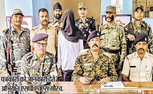 पूर्वी चंपारण में हार्डकोर नक्सली वीरेंद्र गिरफ्तार