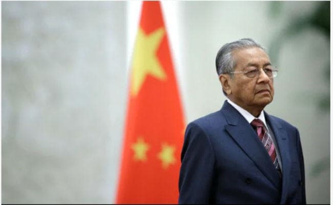 मलेशिया के पीएम की सोशल मीडिया में लगी जमकर क्लास, कहा था- भारत ने कश्मीर में आक्रमण करके किया कब्जा