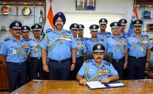 वायु सेना प्रमुख ने कहा- घटनाक्रम पर नजर, सरकार का निर्देश मिलते ही बालाकोट जैसे हमले के लिए तैयार