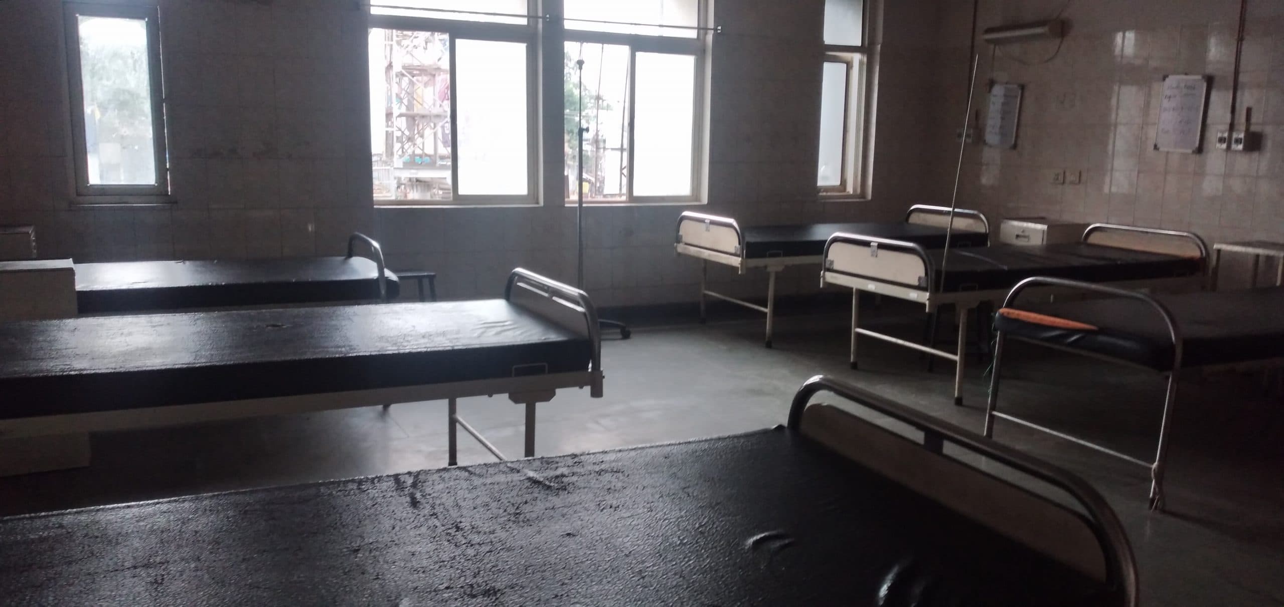 Covid-19 Bihar: स्वास्थ्य विभाग के नए प्रधान सचिव निरीक्षण को पहुंचे अस्पताल, मरीजों ने की बेड पर मृतक के शव पड़े होने की शिकायत