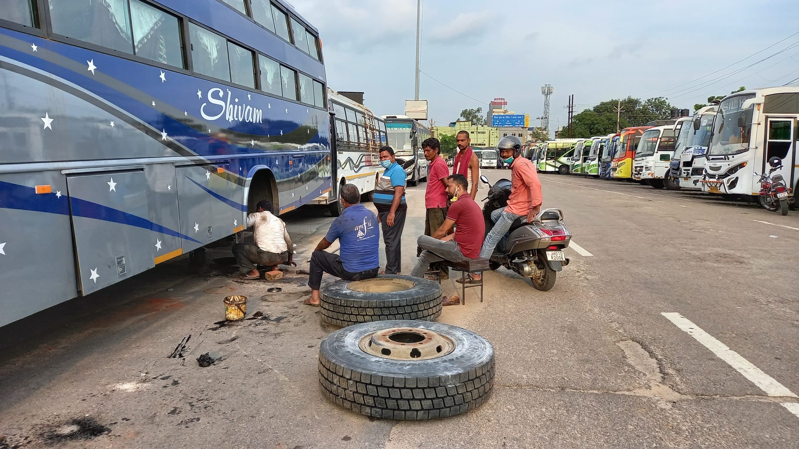 Jharkhand Me Bus Kab Chalegi: एक सितंबर से झारखंड में चलेंगी 3000 बसें, देना होगा दोगुना किराया!
