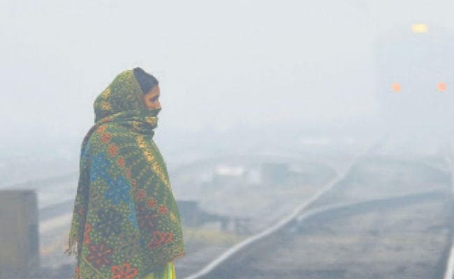 मौसम : ठंड से दिन में मामूली राहत, सर्द रातें बरकरार