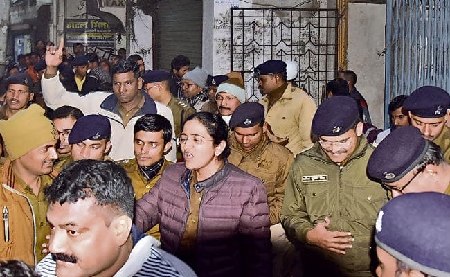 पटना :प्लास्टिक का पाइप दिखाकर एक बदमाश ने दिनदहाड़े बैंक से लूट लिये 9.12 लाख