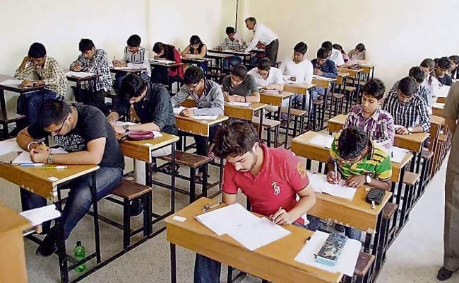 उच्च शिक्षा : झारखंड और उत्तर प्रदेश से भी पीछे है बिहार, 18-23 साल तक की एक लाख आबादी पर सूबे में सात कॉलेज