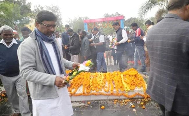 झारखंड के नये मुख्यमंत्री हेमंत सोरेन का एलान, खरसावां गोलीकांड की जांच करायेंगे, शहीदों के परिजनों को देंगे नौकरी