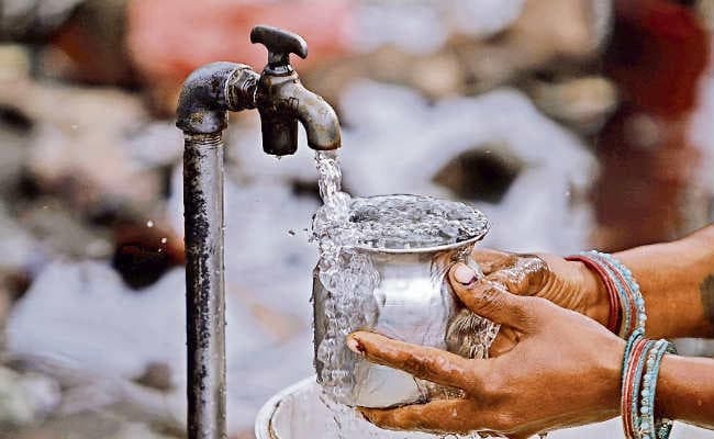 अब तक 14% घरों को ही मिला हाउस कनेक्शन