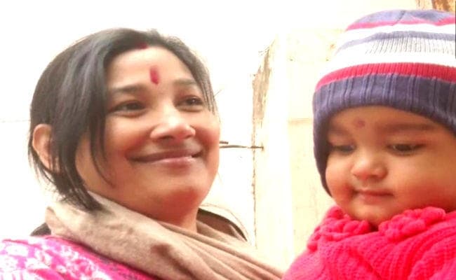 वाराणसी: आखिरकार 12 दिन बाद अपनी मां से मिली नन्हीं ”चंपक’, जानिए क्यों होना पड़ा था जुदा