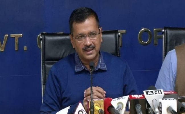 केजरीवाल ने अग्निकांड में मारे गये दमकलकर्मी के परिजनों को एक करोड़ की सहायता की घोषणा की