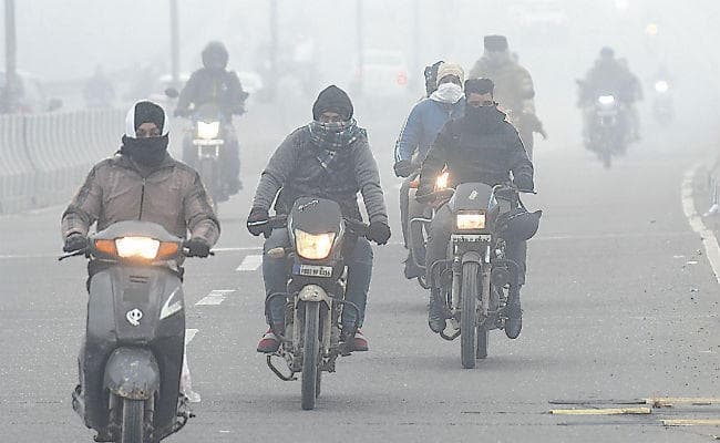 उत्तर-पूर्व की ओर बढ़ा साइक्लोन, कई राज्यों में बारिश संभव, हिमाचल में छाये बादल बर्फबारी की संभावना