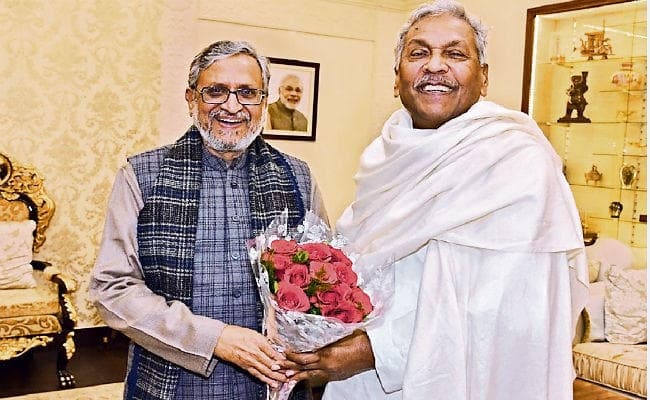 पटना : लालू सीएम हाउस से जाते समय मिट्टी तक ले गये थे : सुशील मोदी