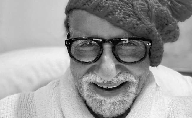 अमिताभ बच्‍चन ने बताया ''Selfie'' का हिंदी में मतलब