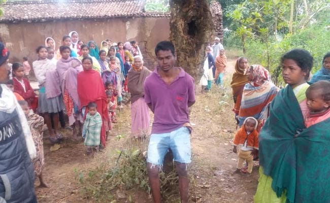 चाईबासा के टोंटो में चचेरे भाई और भाभी की धारदार हथियार से हत्या, तीन बच्चों को घायल किया