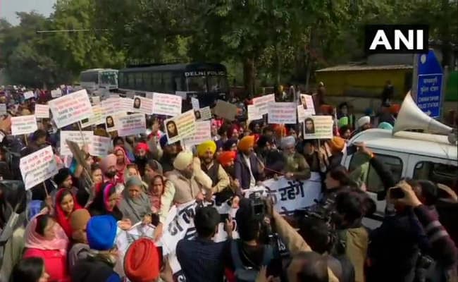 ननकाना साहिब गुरुद्वारे पर हमलाः बीजेपी औऱ अकाली दल ने कांग्रेस को CAA पर घेरा, राहुल गांधी ने कही ये बात