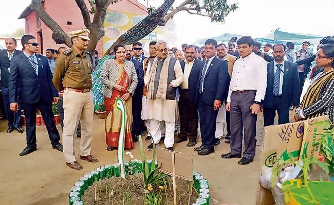 जल-जीवन-हरियाली यात्रा : सीएम नीतीश ने योजनाओं का किया निरीक्षण