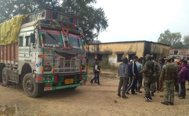 गढ़वा में 20 घंटे बाद खत्म हुआ तनाव, ट्रक से नहीं निकला प्रतिबंधित मांस