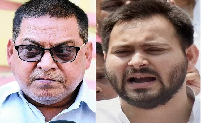 बिहार सरकार के मंत्री ने तेजस्वी को लिखा पत्र, मनोहर पोथी भेजकर कार्यकर्ताओं को साक्षर करने की दी सलाह