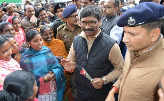दुमका में बोले हेमंत : भ्रष्टाचार कतई बर्दाश्त नहीं, किसानों का रखेंगे विशेष ख्याल