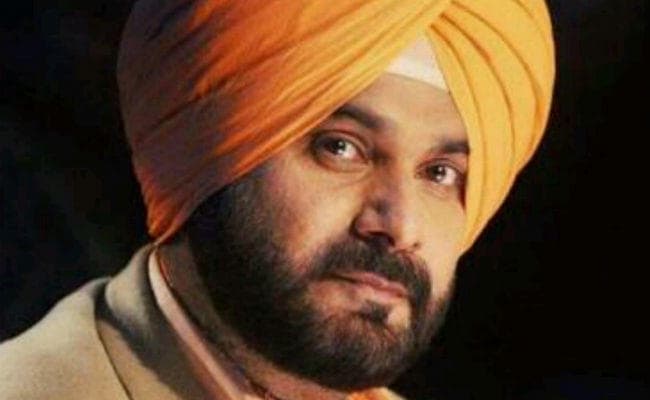 ननकाना साहिब की घटना पर सिद्धू की चुप्पी, शिअद ने उठाये सवाल