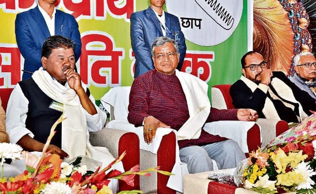 तीन नेता, तीनों की अलग राह : बाबूलाल का भाजपा के साथ कदम-दर-कदम बेहतर होते रिश्ते, बंधु की कांग्रेस से नजदीकी, प्रदीप वेट एंड वाच में