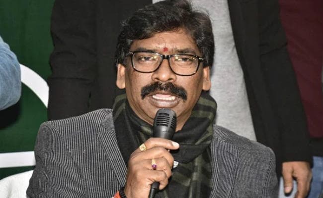 बरहरवा/दुमका : पारा शिक्षक, सहायिका व युवा रखें धैर्य : सीएम हेमंत सोरेन