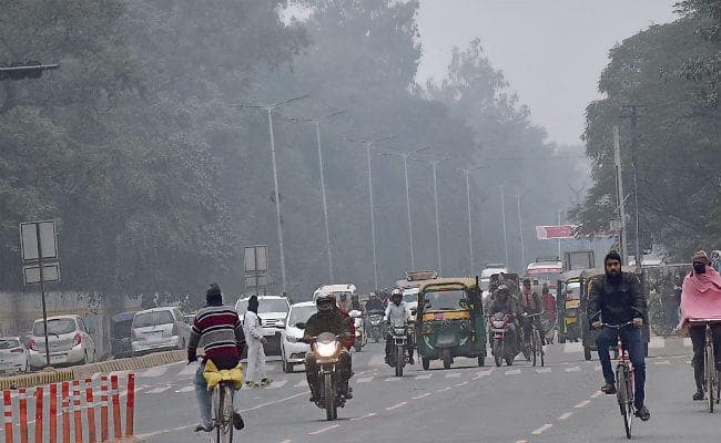 मौसम : कश्मीर व हिमाचल की हवा ने पटना में बढ़ायी ठंड, अभी छाये रहेंगे बादल, बुधवार को सूबे में हल्की बारिश की संभावना