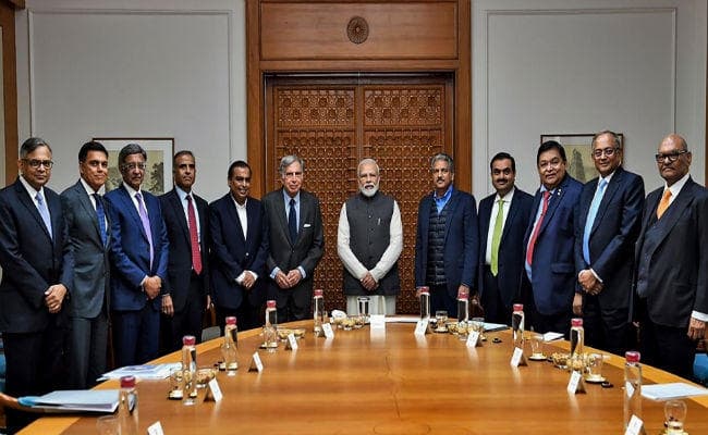 PM मोदी ने गिरती अर्थव्यवस्था को लेकर देश के बड़े उद्योगपतियों के साथ की चर्चा