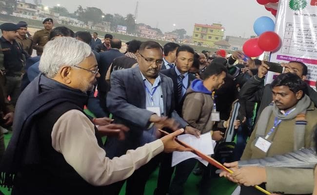 जलवायु परिवर्तन से बचने के लिए हमें अपने आने वाली पीढ़ी के लिए सोचने की जरूरत : नीतीश कुमार