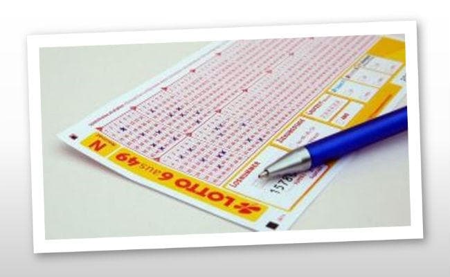 कूड़े में फेंके गये लॉटरी टिकट ने सब्जीवाले को बना दिया करोड़पति