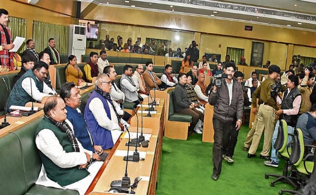 पांचवां विधानसभा सत्र : पूरी तरह बदला सदन का सीन, दूसरी बार विपक्ष की सीट पर बैठे थे भाजपा विधायक