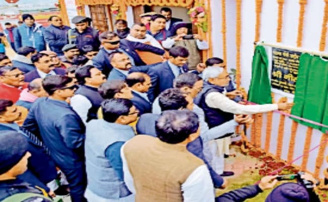 मौसम का विपरीत रहना, बाढ़ व सुखाड़ का मुख्य कारण, निदान के लिए 24 करोड़ पौधरोपण का लक्ष्य