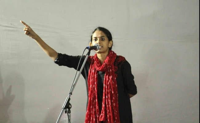 JNU हिंसा: छात्र संघ अध्यक्ष आइशी घोष सहित 19 छात्रों के खिलाफ दिल्ली पुलिस ने दर्ज की FIR दर्ज