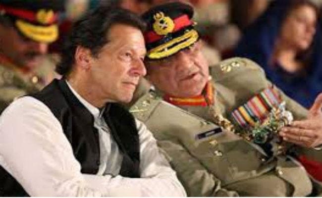 पाकिस्तान : जनरल बाजवा को मिलेगा एक्सटेंशन, विधेयक नेशनल असेंबली से पारित