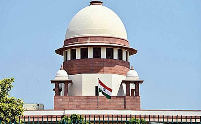 सुप्रीम कोर्ट ने केंद्र सरकार को दिया निर्देश, आरकॉम को लौटाये जाएं 104 करोड़ रुपये