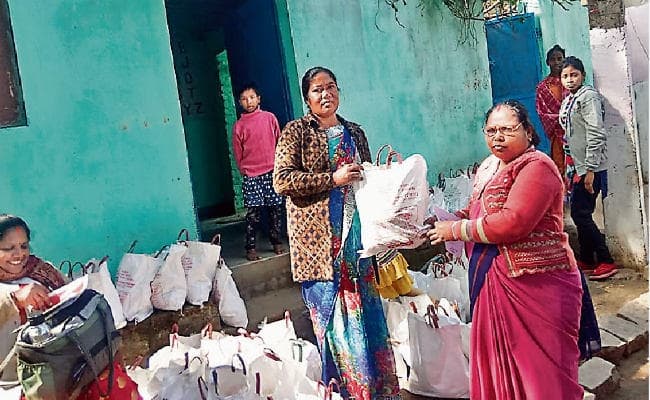 जनहित के कार्यों को लंबित नहीं रखें अधिकारी : डीसी राय महिमापत रे