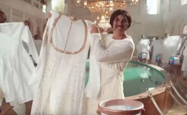 अक्षय कुमार मुश्किल में, इस विज्ञापन पर मचा बवाल, शिकायत दर्ज