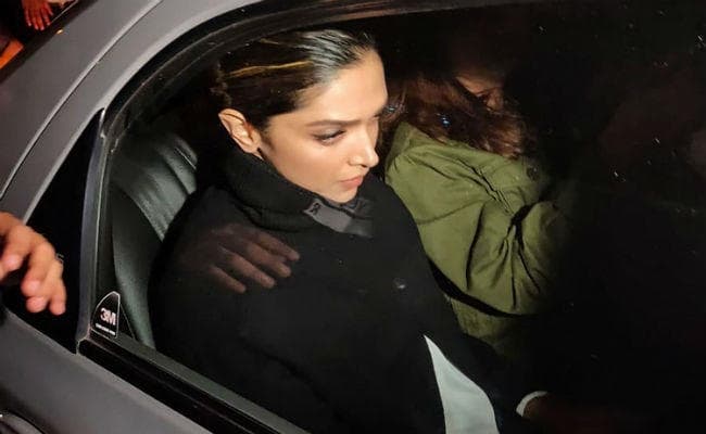 हिंसाग्रस्त जेएनयू जाने पर VHP पदाधिकारी ने मांगी दीपिका पादुकोण से सफाई