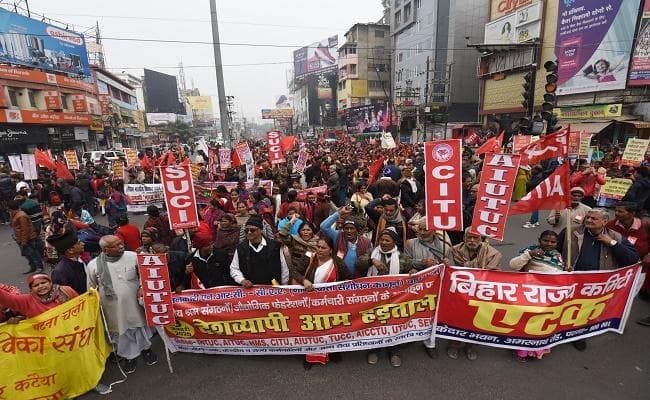Bharat Bandh : श्रमिक संगठनों के आह्वान पर राष्ट्रव्यापी बंद का बिहार में मिलाजुला असर
