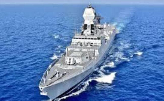 अमेरिका और ईरान के बीच तनाव : भारतीय नौसेना ने खाड़ी में तैनात किये युद्धपोत