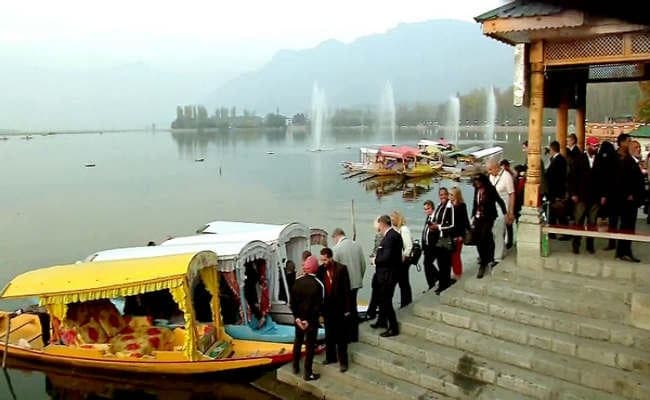 अमेरिका सहित 16 देशों के राजनयिक आज से जम्मू कश्मीर के दौरे पर जाएंगे