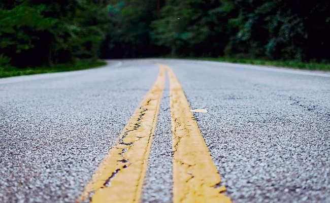 पीएम पैकेज से बननी थीं 75 सड़कें और पुल, पर पूरे हुए केवल ग्यारह