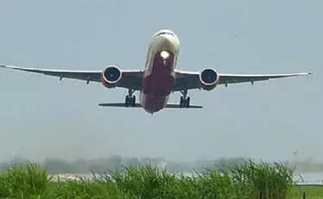 देर से उड़े नौ विमान ट्रेनें भी विलंब से पहुंचीं